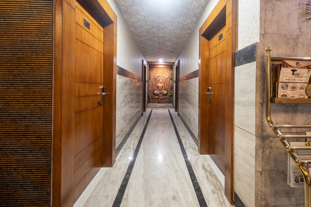 Saavees Reception & Lobby